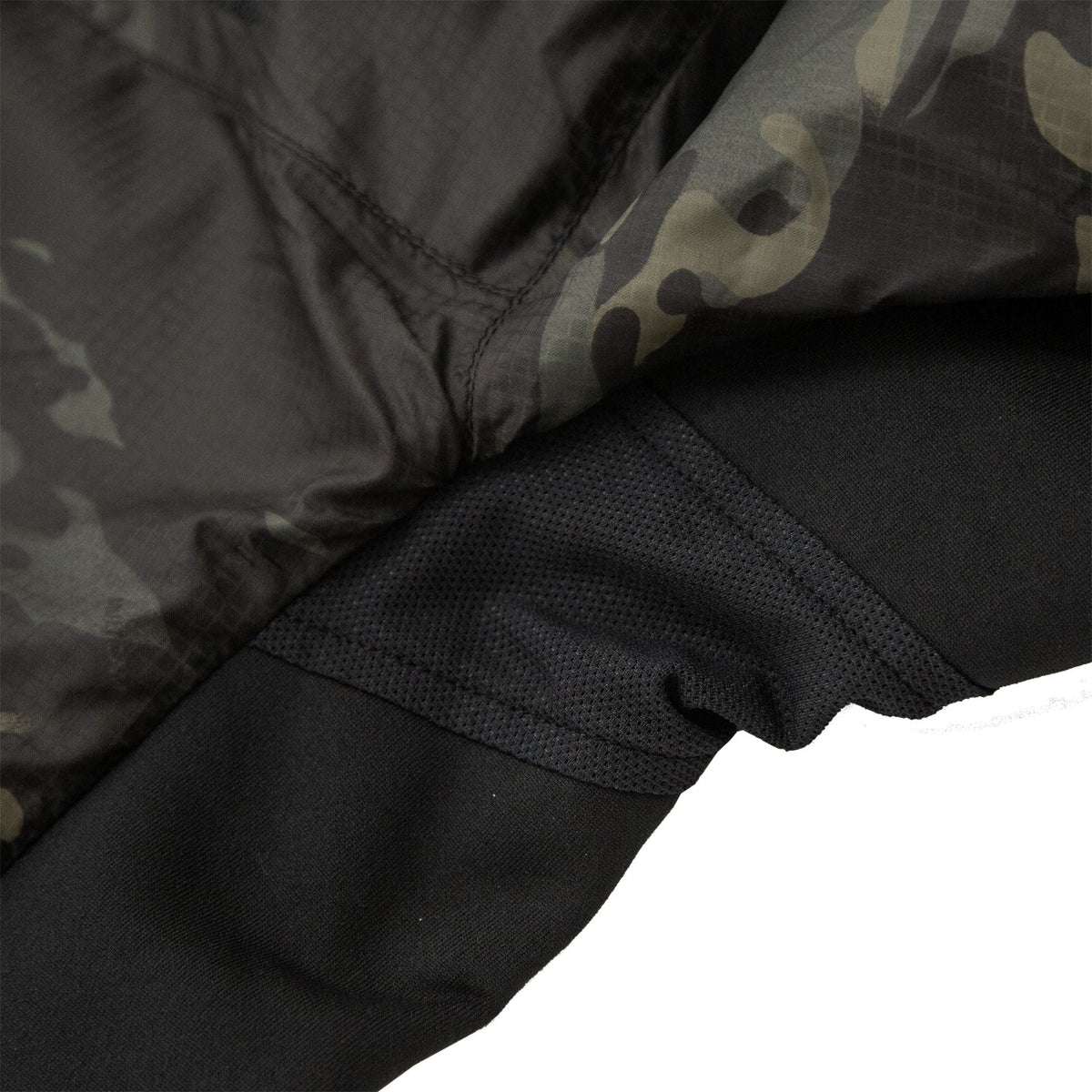 Carinthia - TLG 2.0 Jakke // Black MultiCam-6-XtraGrej