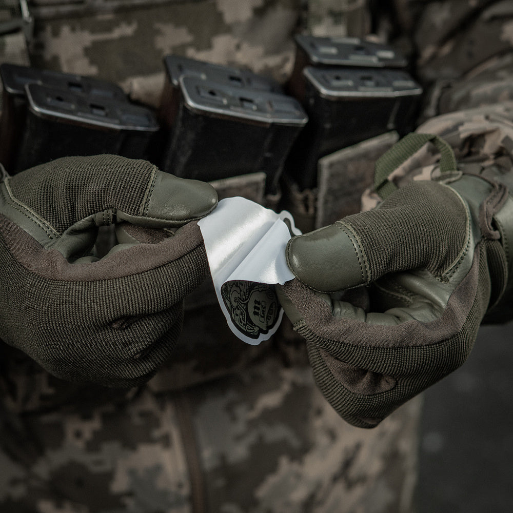 M-Tac klistermärke Operator