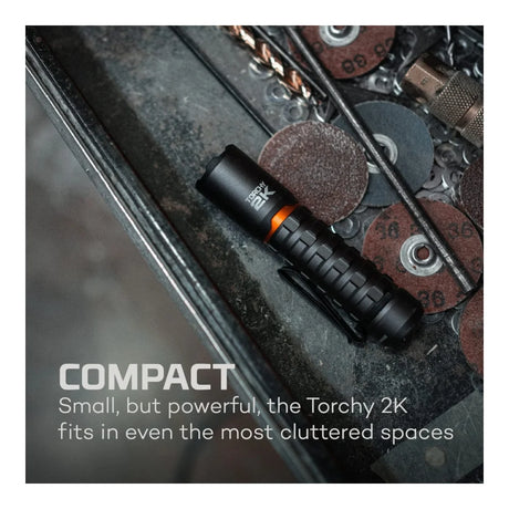 Nebo - Torchy 2k Genopladelig Lommelygte 2000 Lumen // Sort-3-XtraGrej